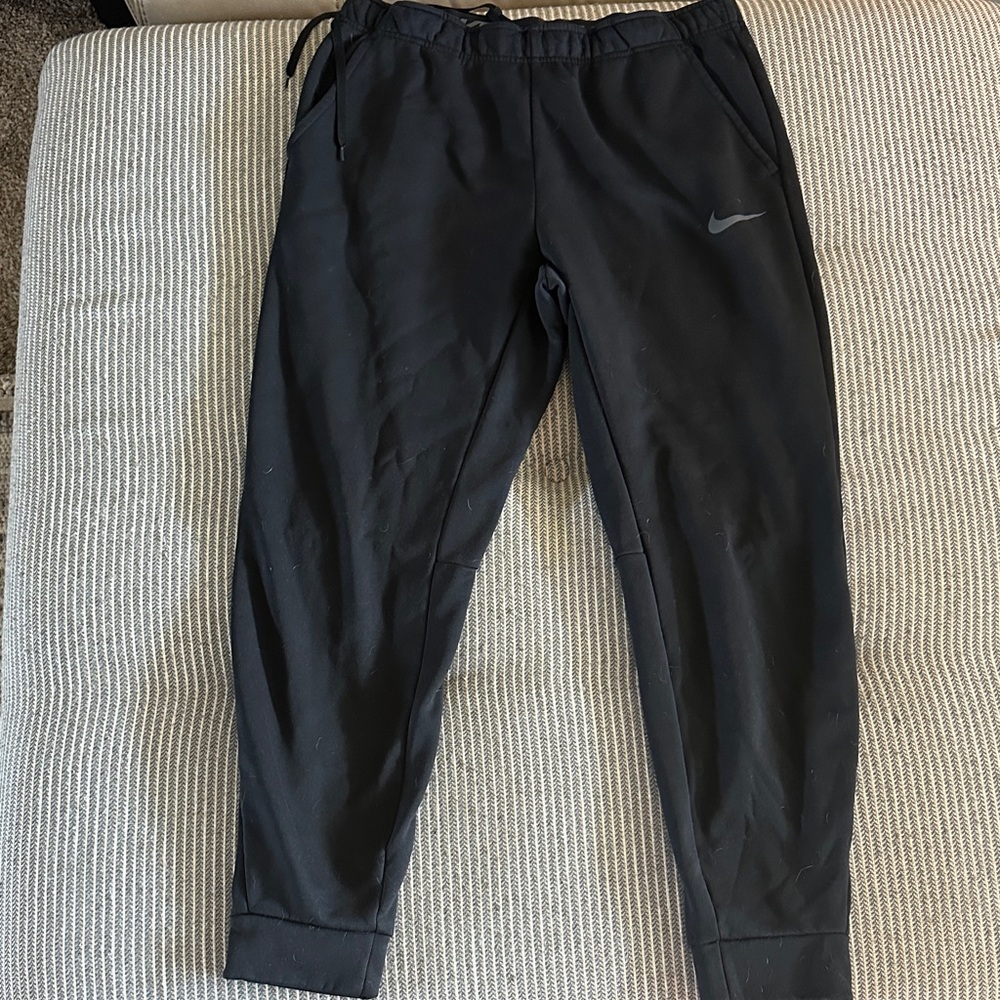 Nike Men's black  Joggers